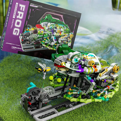 Mechanical Frog Building Block Set - 898 Piece STEM Model