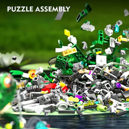 Mechanical Frog Building Block Set - 898 Piece STEM Model